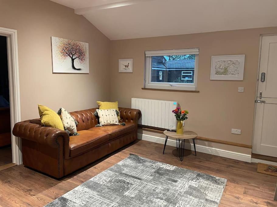 Tulip Cottage Wisborough Green Екстериор снимка
