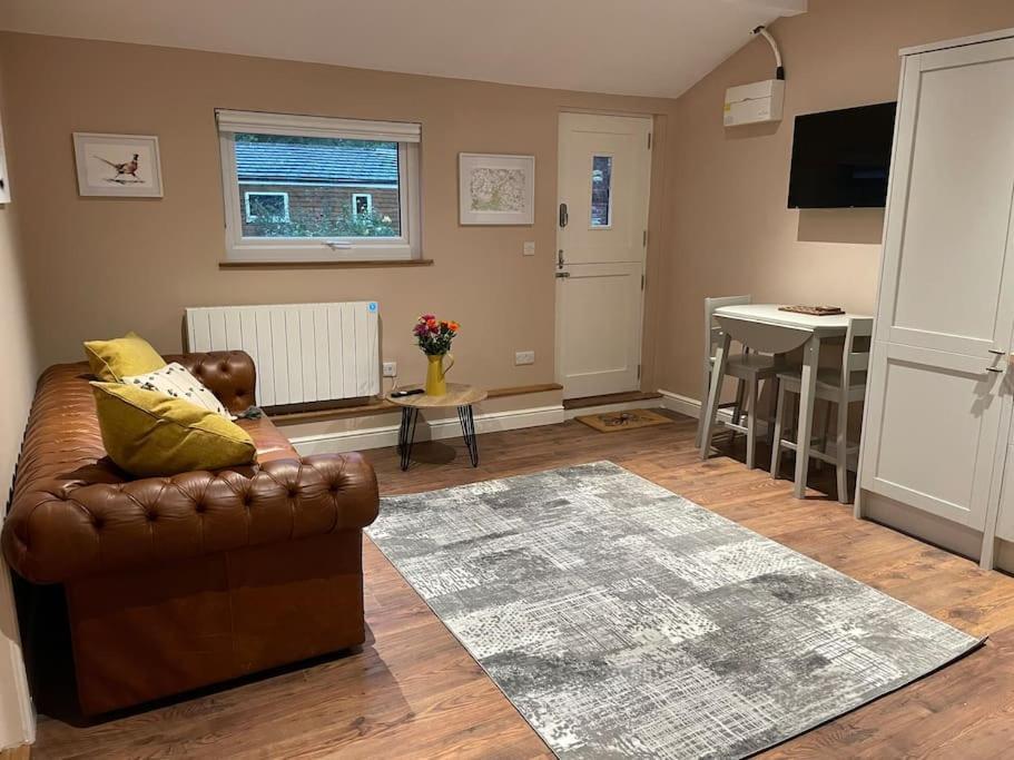 Tulip Cottage Wisborough Green Екстериор снимка